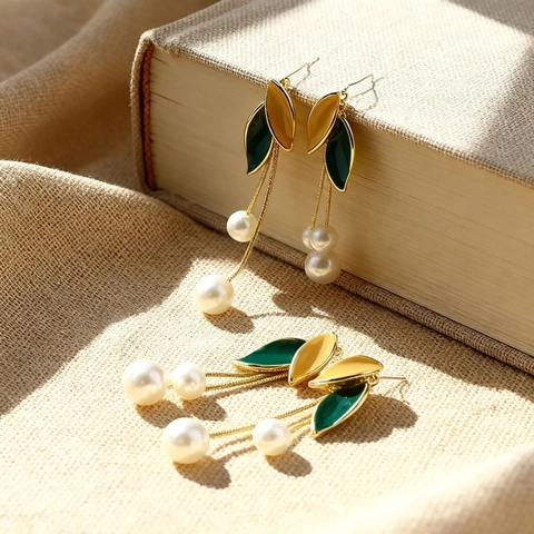 Lange Kwastje Hangende Oorbellen Met Legering Blad Email En Stalen Oorsteker Imitatie Kunstparel Elegante Koreaanse Mode Voor Vrouwen