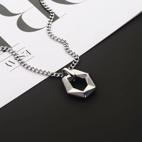 Collier Pendentif Hexagone pour Hommes Femmes Hip Hop Acier Titane Chaîne Gourmette Avec Fermoir OT Argent Collier Géométrique Bijoux