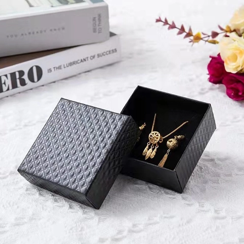 Scatola Regalo per Gioielli Nera Quadrata Con Trama Trapuntata a Diamante per Collana Braccialetto Anello Confezione Elegante Custodia
