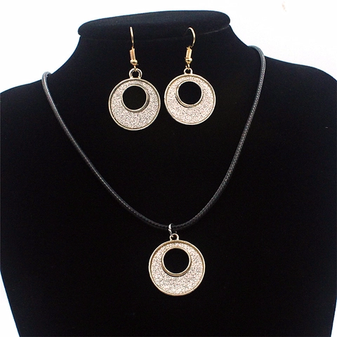 Minimalist Alloy Geometric Circle Jewelry Set For Women Glitter Powder Pendant Necklace Hook Earrings Party Daily Accessory