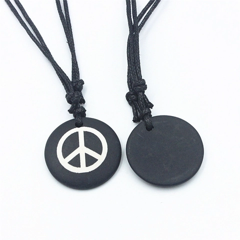 Collana con Pendente Simbolo della Pace in Osso di Bovino Vintage con Cordino Nero Regolabile Gioielli Unisex Minimalisti per Viaggi