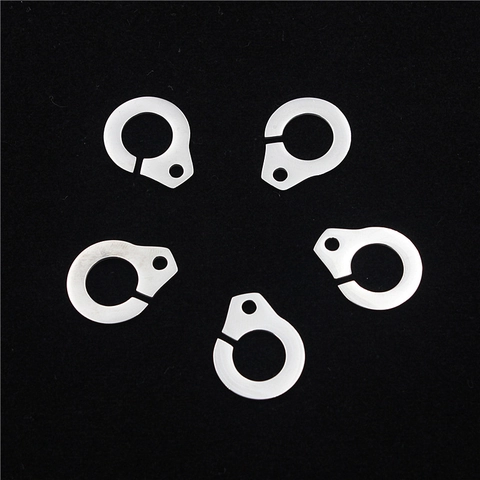 Stainless Steel Handcuff Pendant Necklace For Men Women Punk Hip Hop Style Silver Color Jewelry Necklace Accessories Gift