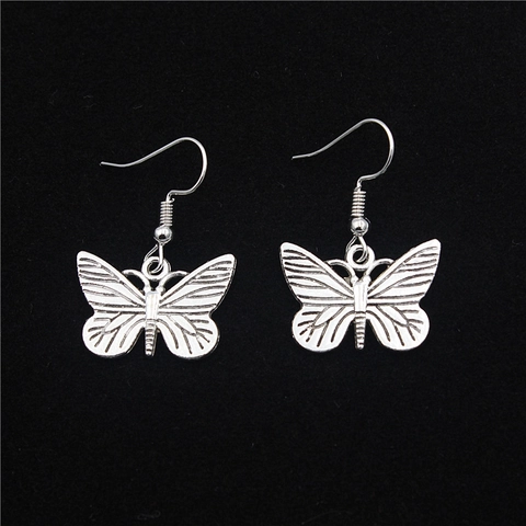 Vintage Alloy Antique Silver Butterfly Necklace And Earring Jewelry For Women Personalized Butterfly Pendant Accessory