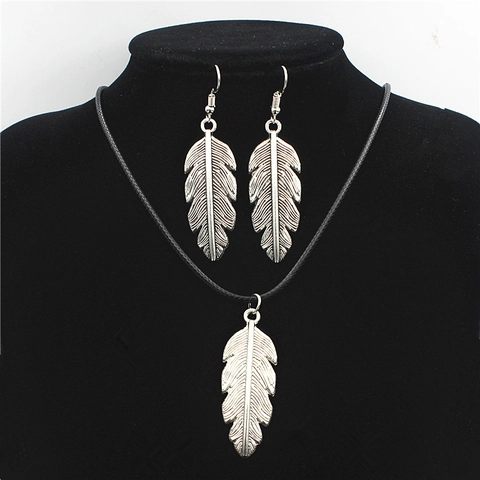 Vintage Silber Feder Anhänger Halskette Haken Ohrringe Schmuckset Für Damen Legierung Galvanisiert Bohemian Persönlichkeit Accessoires
