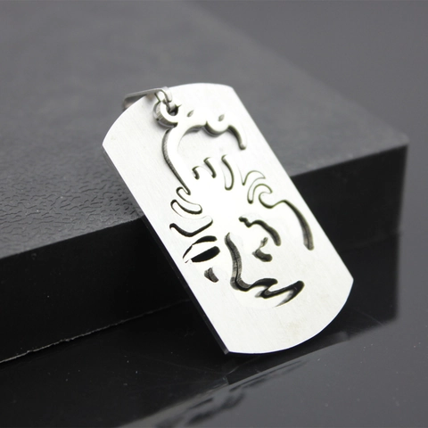 Colgante de Placa de Perro de Acero Inoxidable Con Calado de Escorpión para Hombre Joyería Punk Rock Metal Plateado