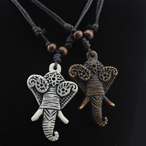 Collana Con Ciondolo a Testa di Elefante Tribale Retro per Uomo Donna Etnico Resina Effetto Osso Intagliato Corda Regolabile Gioielli