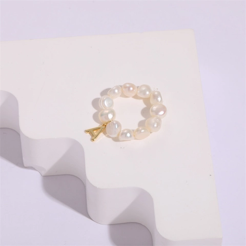 French Vintage Baroque Freshwater Pearl Elastic Ring Copper Gold Plated English Alphabet Letter Pendant Ring For Women Jewelry