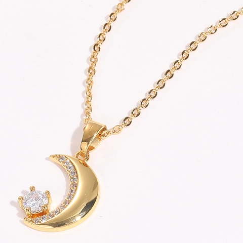 Elegante Collana Con Ciondolo a Mezzaluna in Rame Placcato Oro 14K Scintillante Zircone Bianco Gioielli Per Donna Moda Quotidiana