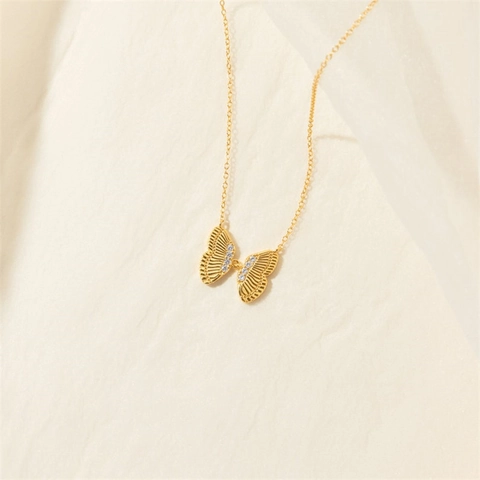 14K Vergoldete Kupfer Schmetterling Anhänger Halskette Für Damen Minimalistische Zirkonia Choker Halskette Mode Schmuck Accessoire