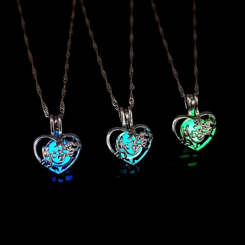 Luminous Heart Hollow Pendant Necklace For Women Alloy Mother Letter Silver Plated Glowing In The Dark Mother's Day Jewelry Gift