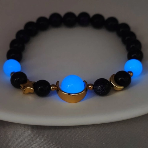 Pulsera de Cuentas Luminosas Cielo Estrellado Brilla en la Oscuridad Piedra de Arena Azul Aleación Estrella Luna Pulsera de Cuentas Hecha a Mano Joyería