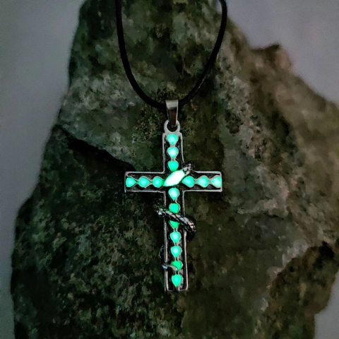 Collier Pendentif Croix Serpent Lumineux Hip Hop Punk Vintage Acier Inoxydable Alliage Chaîne en Cuir Pour Homme Femme Bijoux