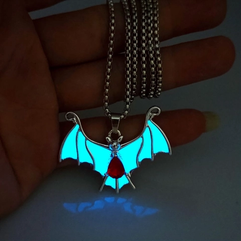 Halloween Luminous Bat Pendant Necklace With Red Zircon Zinc Alloy Glow In The Dark Gothic Animal Wing Chain Jewelry