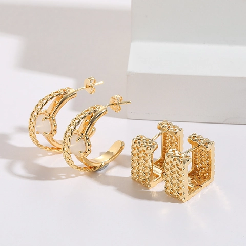 Pendientes en Forma de C de Cobre Chapado en Oro de 14K Piedra Ojo de Gato Textura Tejida Pendientes para Mujer