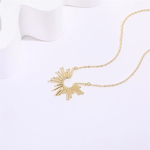 Minimalistische Koperen Vergulde Zonnestraal Hanger Halsketting Voor Vrouwen Retro Zonnestraal Charm Choker Sleutelbeen Ketting Sieraden