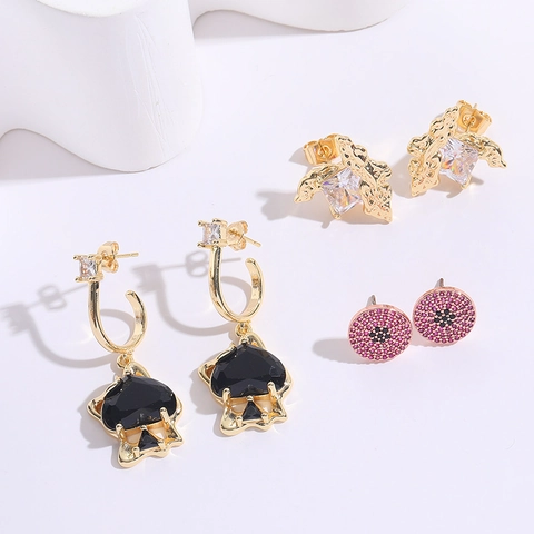 Ace Of Spades Devil Eye Zirconia Earrings 14K Gold Plated Copper Stud Earrings With Silver Post Fashion Women Jewelry