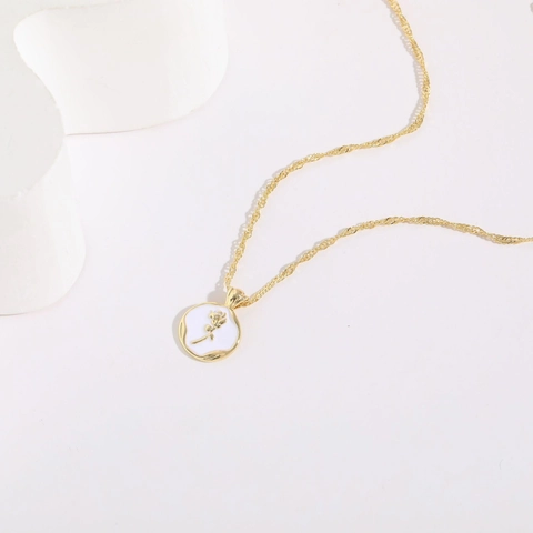 Collar Con Colgante de Moneda de Flor de Rosa de Cobre Chapado en Oro 14K Joyería Vintage Francés Esmalte Blanco Circonia para Mujer