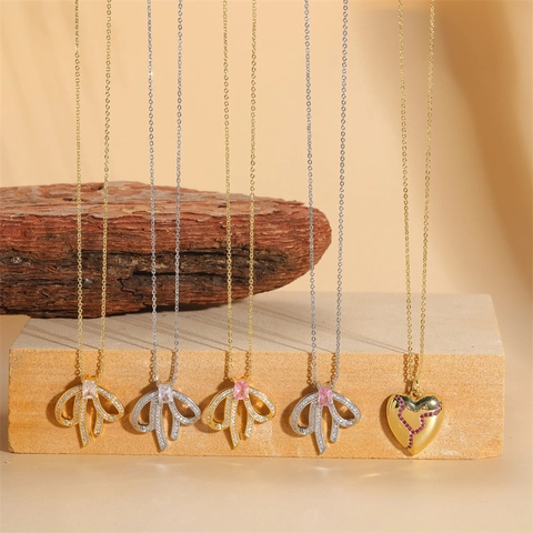 14K Vergoldete Kupfer Zirkonia Herz Schleife Anhänger Halskette Damen Mode Schleife Split Herz Eingelegte Kette Schmuck