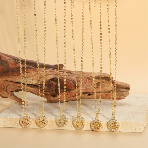Fashion Copper Zirconia Round Pendant Necklace For Women Astronaut Flower Crab Lightning Lips Ins Style Clavicle Chain Jewelry