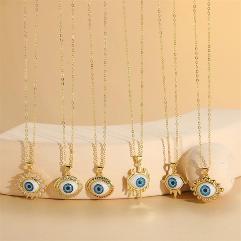 Exaggerated Evil Eye Pendant Necklace Gold Plated Copper Zircon Resin Eyelash Sunburst Design Clavicle Chain For Women