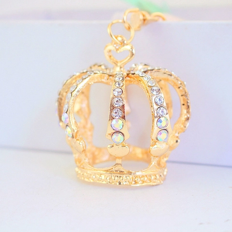 Luxueux Porte-Clés Couronne en Alliage de Zinc Strass Fermoir Cœur Pendentif de Sac Plaqué Or Élégant Cadeau pour Femme