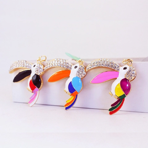 Kreative Tukan Vogel Schlüsselanhänger Emaille Strass Zinklegierung Tier Tasche Charme Auto Schlüsselring Dekorative Accessoire Damen Geschenk