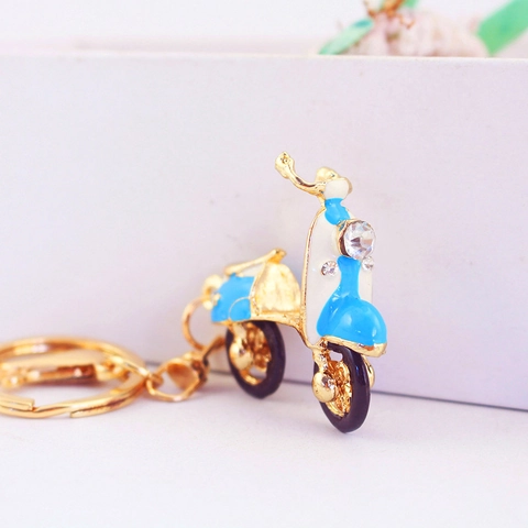 Süßer Retro Motorrad Roller Metall Schlüsselanhänger Mit Strass Emaille Zinklegierung Tasche Charme Schlüsselanhänger Damen Geschenk