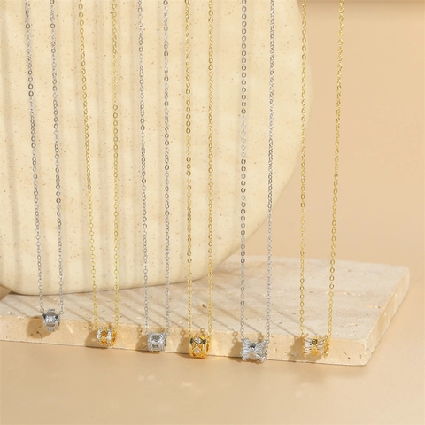 Collana con Pendente in Rame e Zirconia Minimalista per Donna Trendy Hip Hop Faccina Sorridente Cuore Catena Gioielli Moda