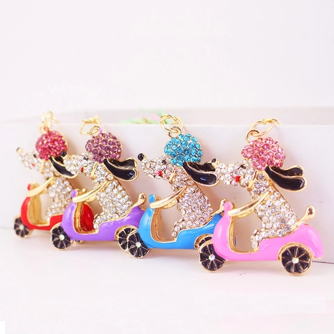 Mignon Porte-clés Chien de Dessin Animé à Moto en Strass Alliage de Zinc Pendentif Animal Charme de Sac Cadeau Femmes