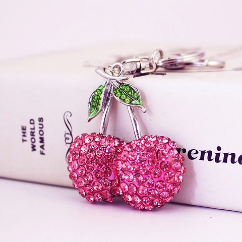 Luxe Strass Kers Sleutelhanger Voor Vrouwen Glinsterende Kristallen Fruit Tas Bedeltje Mode Metalen Sleutelring Auto Accessoire