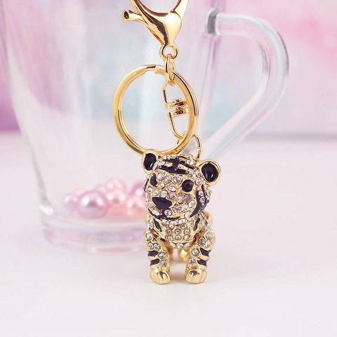 Portachiavi Tigre 3D Carino in Lega di Zinco Dorata Strass Smalto Ciondolo Animale Portachiavi Auto Accessorio Borsa Regalo