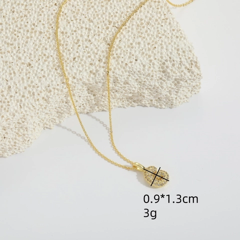 Collier Pendentif Initiale Alphabet en Cuivre Plaque Or Strass Lettre Étincelante Chaîne de Clavicule Bijoux pour Femmes