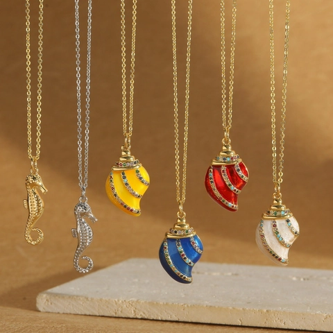 Exquisite Copper Zirconia Seahorse Sea Snail Pendant Necklace Ocean Style Enamel Conch Drip Oil Jewelry For Women Clavicle Chain