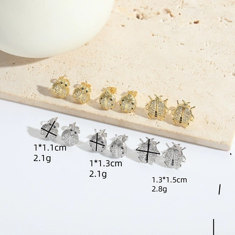 Pendientes de Botón de Mariquita con Circonia para Mujer Cobre Forma de Animal Diseño de Nicho Accesorio de Moda Oro Plata