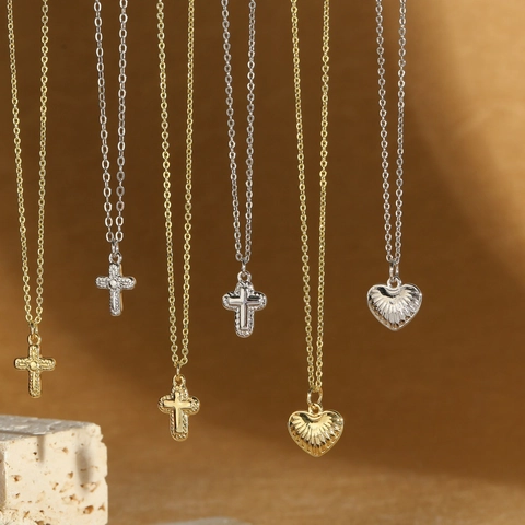 Elegante Collar de Cobre Galvanizado Con Colgante de Corazón y Cruz Joyería Religiosa Vintage Minimalista Pequeña y Delicada para Mujer Regalo