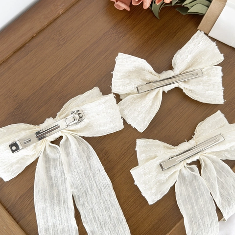 Elegante Pinza para el Cabello con Lazo de Encaje Blanco Crema Cintas Largas Estilo Hada Dulce Accesorio para Mujer