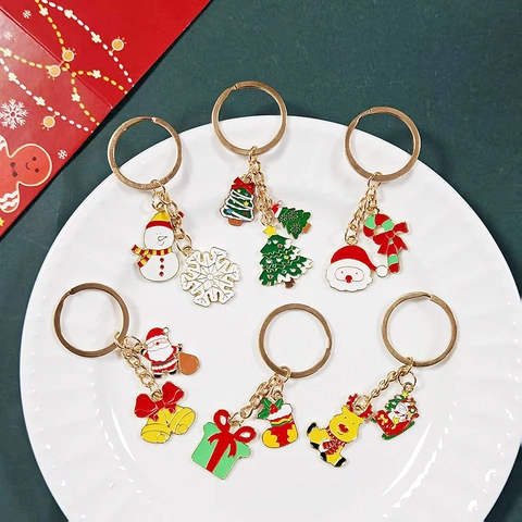 Porte-clés en Alliage d'Émail de Noël Mignon Père Noël Bonhomme de Neige Renne Sapin de Noël Pendentif Anneau de Clé pour Décor de Sac Cadeaux