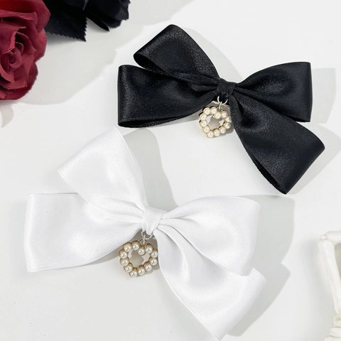 Elegante Fermaglio per Capelli con Fiocco in Raso e Pendaglio a Cuore di Künstliche Perle Sintetiche per Donne Ragazze Stile Vintage