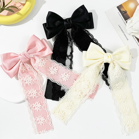 Elegante Kant Strik Streamer Haarclip Voor Vrouwen Satijn Bloemenborduurwerk Veerclip Zoete Lint Haarseld Achterhoofd Haaraccessoires