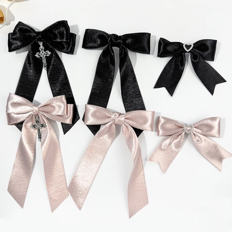 Pince à Cheveux Nœud en Satin Élégante pour Femme Avec Pendentif Croix Strass Cœur Ruban Long Accessoires de Cheveux