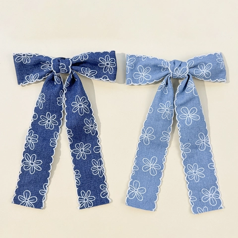 Pinza De Pelo Con Lazo De Denim Floral Para Mujer Con Serpentina Larga Azul Marino Blanco Bordo Ondulado Accesorios De Moda