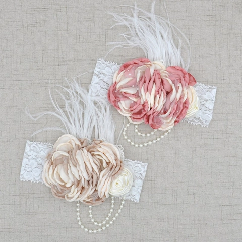 Fascia per Capelli Bohémien in Pizzo con Fiori e Piume di Struzzo Künstliche Perle Artificiali Vintage Fatto a Mano per Bambine