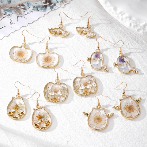 Halloween Original Dried Flower Resin Drop Earrings Gold Alloy Pumpkin Ghost Bat Cat Dangle Earrings For Women Jewelry