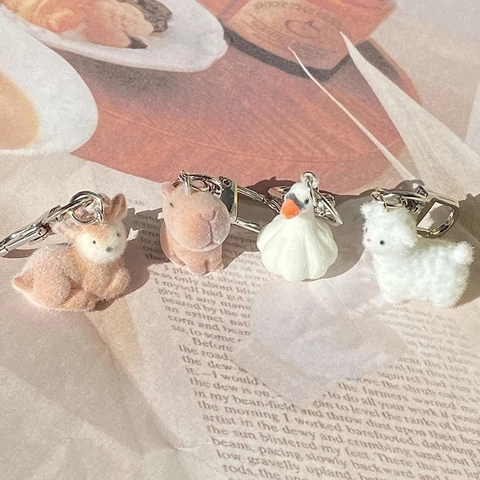 Simpatico Portachiavi Floccato con Animali dei Cartoni Animati Capibara Cervo Alpaca Anatra Ciondolo per Borsa Resina Portachiavi