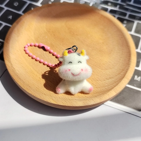 Süßer Cartoon Kuh Beflockter Schlüsselanhänger Für Taschen Telefon Weißer Plüsch Tier Anhänger Schmuck Charms Für Damen Kinder Geschenk