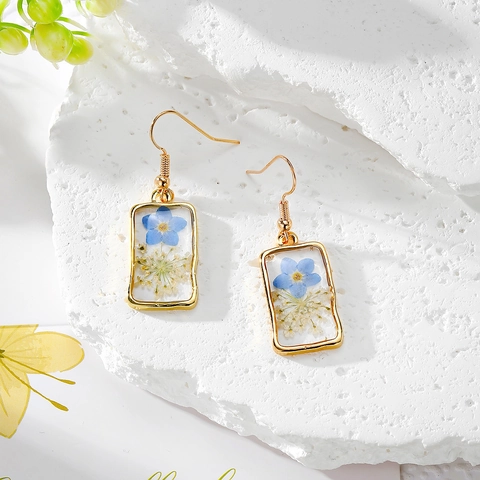 Handmade Real Dried Flower Resin Earrings Alloy Gold Frame Stainless Steel Hook Blue Forget Me Not Floral Drop Earrings