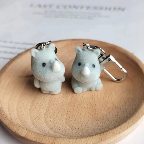 Simpatico Portachiavi a Forma di Rinoceronte in Resina Floccata Pendente Animale Ciondolo per Decorazione Borsa Regalo Accessori