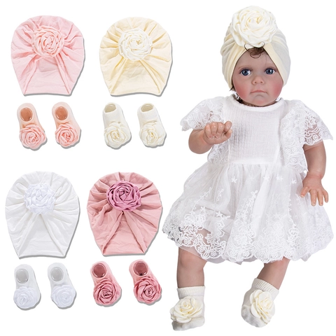 Ensemble Bonnet Turban et Chaussettes en Coton pour Bébé Fille Doux Nouveau-né Beanie Chaussettes avec Fleur de Rose 3D pour Fête