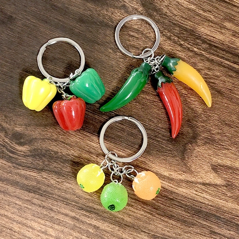 Portachiavi Realistico a Forma di Cibo in Resina Frutta Verdura Peperoncino Arancia Ciondolo per Borsa Gioielli Uomo Donna