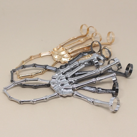 Bracciale Slave Mano di Schelettro Punk Gothic in Lega con Anelli a Forma di Osso per Festa di Halloween Gioielli